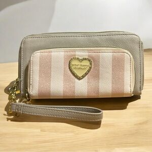 Betsy Johnson Two toned wallet